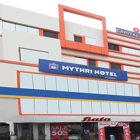 Super Mythri Hotel Near By Ecil, As Rao Nagar, Sainikpuri Maula Ali Buitenkant foto