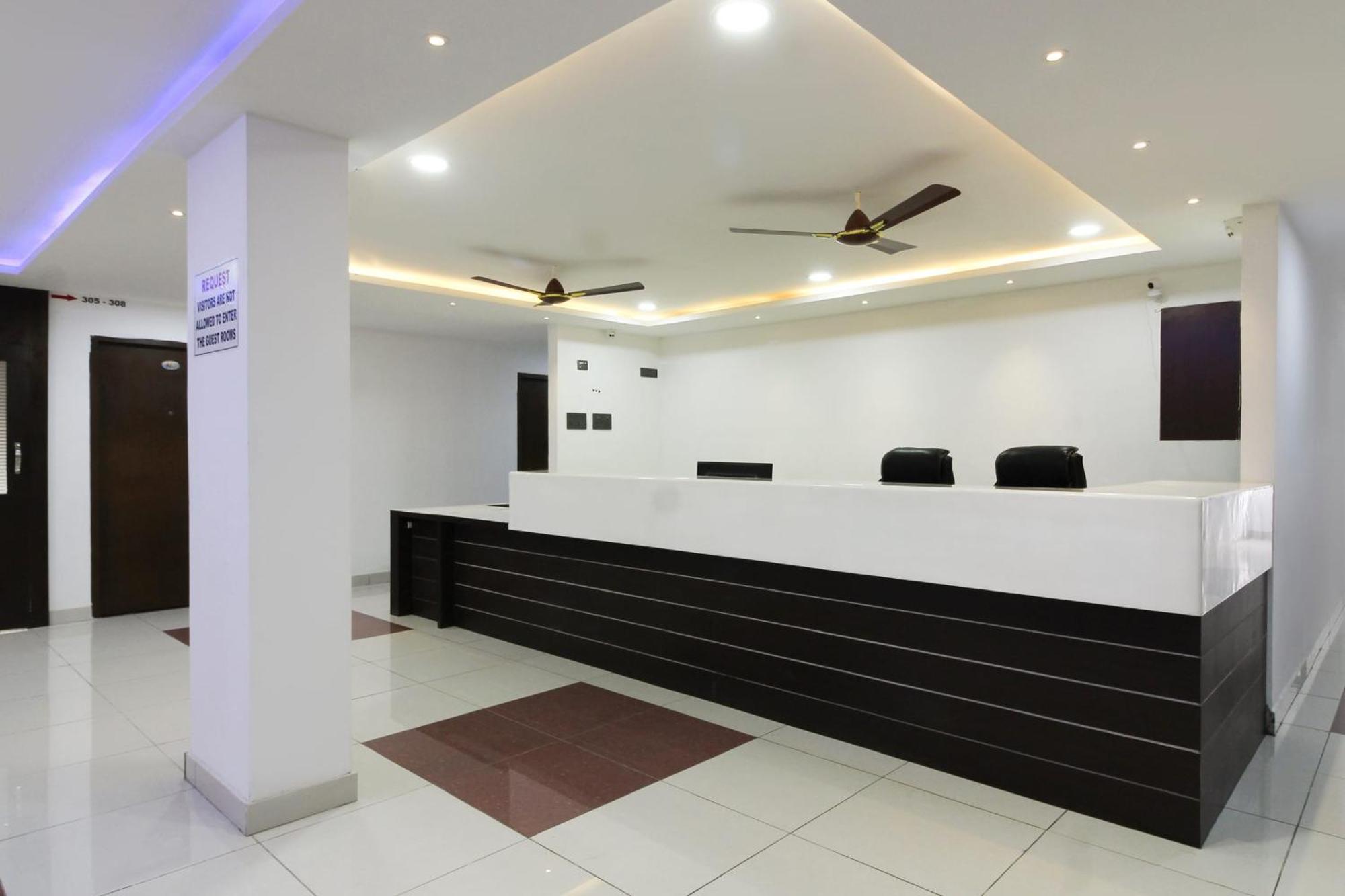 Super Mythri Hotel Near By Ecil, As Rao Nagar, Sainikpuri Maula Ali Buitenkant foto