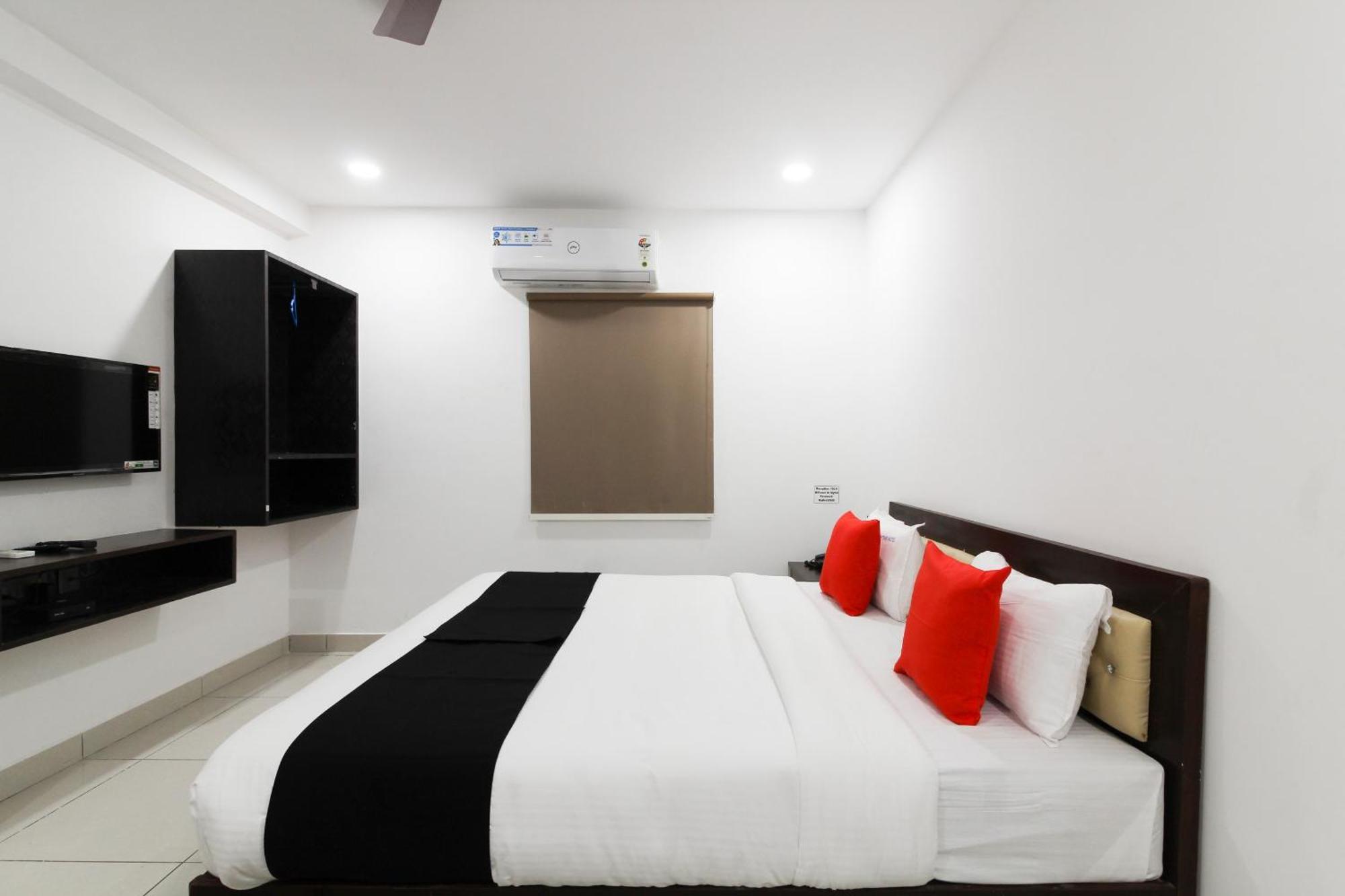 Super Mythri Hotel Near By Ecil, As Rao Nagar, Sainikpuri Maula Ali Buitenkant foto